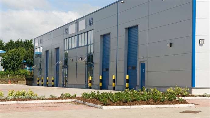 Zu verkaufen: Aktiengesellschaft mit 1166m2 Industrie- / Gewerbebauland und Gewerbe-Liegenschaft